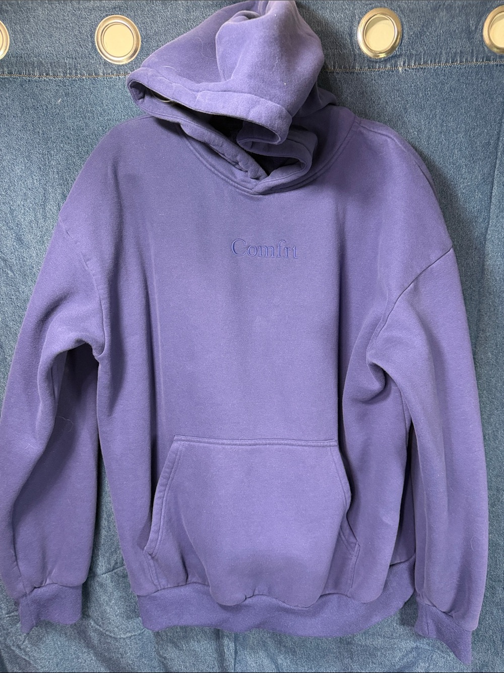 Comfrt Unisex Purple Pullover Hoodie with Front Pocket